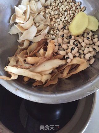 **紫雾山庄与玉竹轩的隐世传奇**