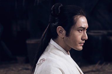 白发魔女传中的徐少强:反派角色的经典演绎